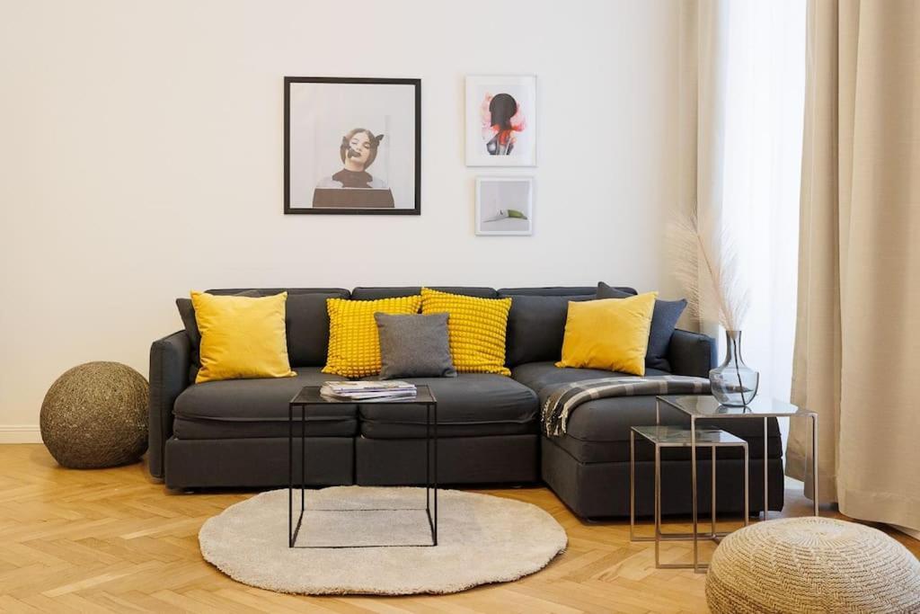 Franz 21 - Typical Viennese Apartment In The Heart Of Wien Exterior foto
